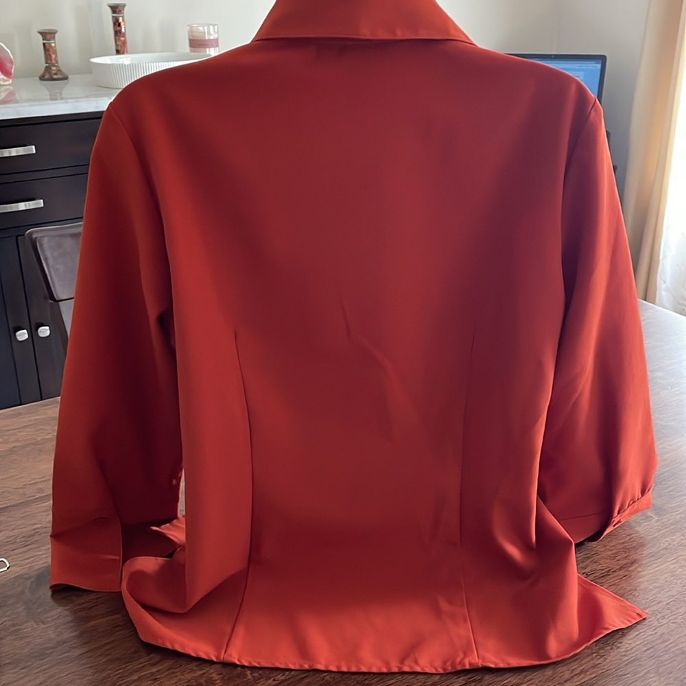 Dressbarn burnt orange button down - Picture 6 of 14